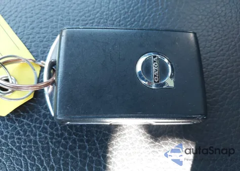 2016 Volvo Xc90 T6 Momentum from USA, damaged, VIN YV4A22PK1G1035066